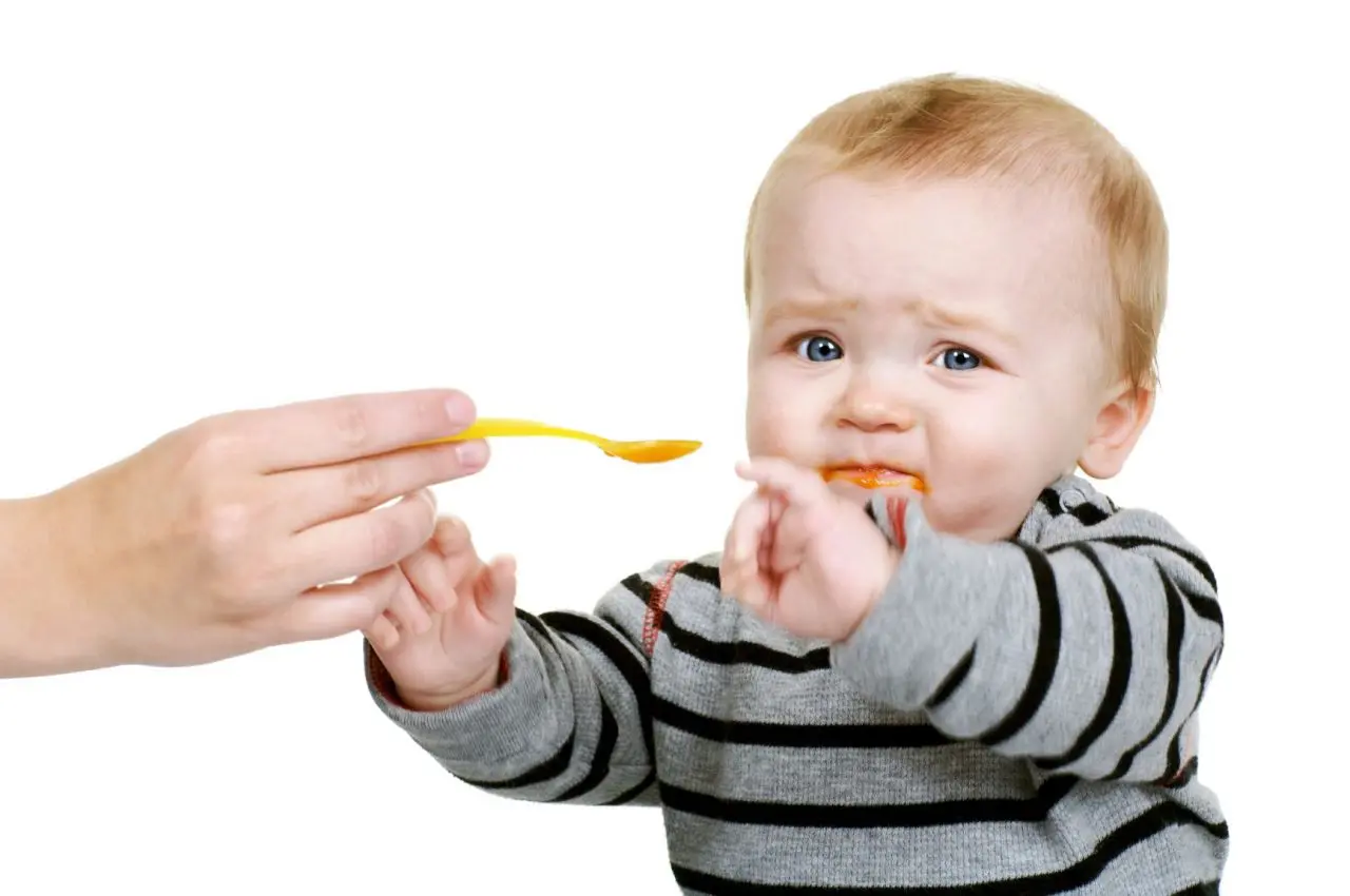 Gagging and the Tongue Thrust Reflex - Weaning Difficulties