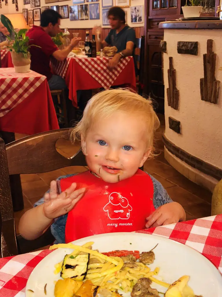 How to Manage Behaviour to Help Kids Enjoy Mealtimes