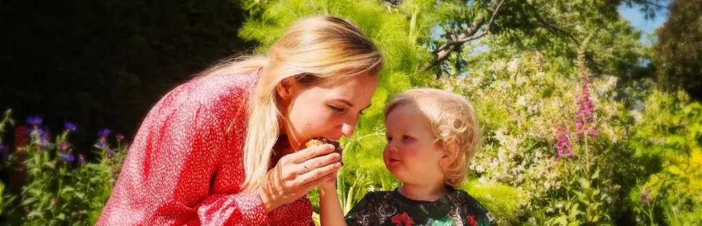 Top 10 Tips for Including Your Baby in Family Meals