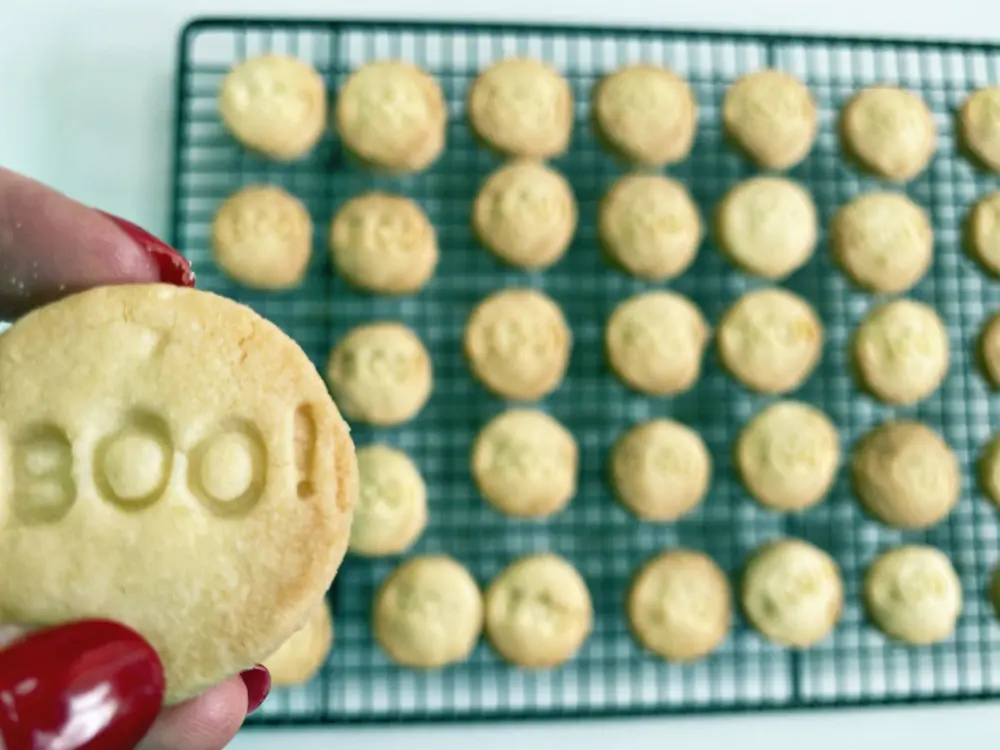 Low-sugar Halloween Biscuits for Kids