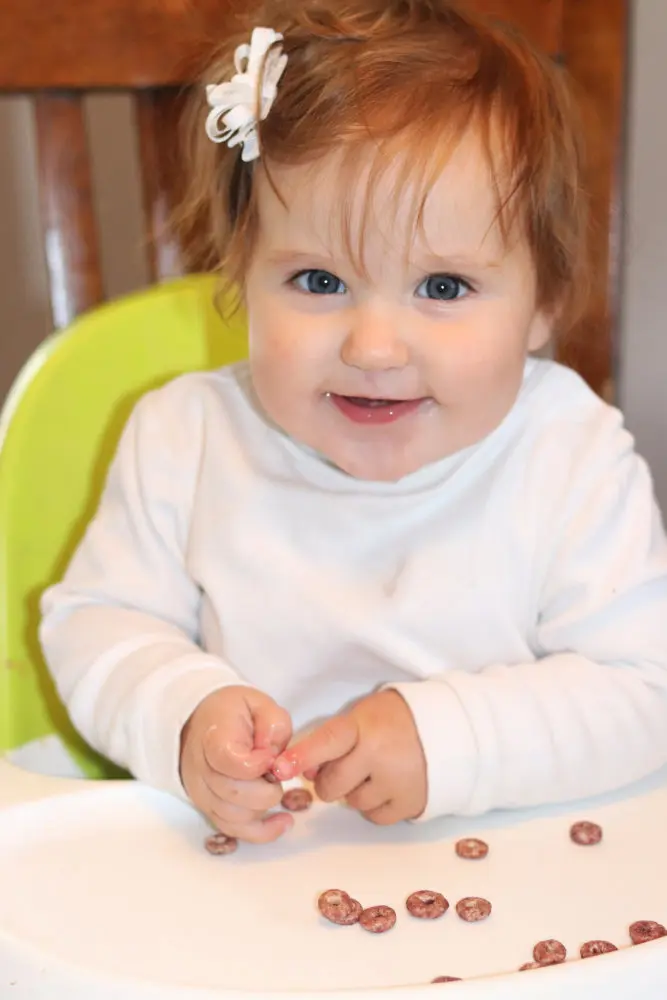 How to Help Baby Develop the Pincer Grasp