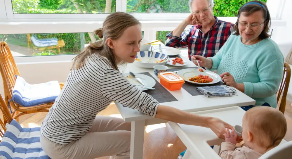 How To Deal With Unsolicited Advice On How You Feed Your Kids