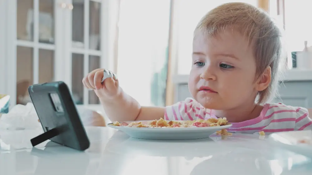 Can My Child Have Screen Time At Meals?