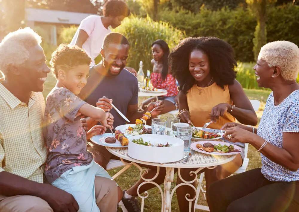 The Benefits of Family-Style Eating