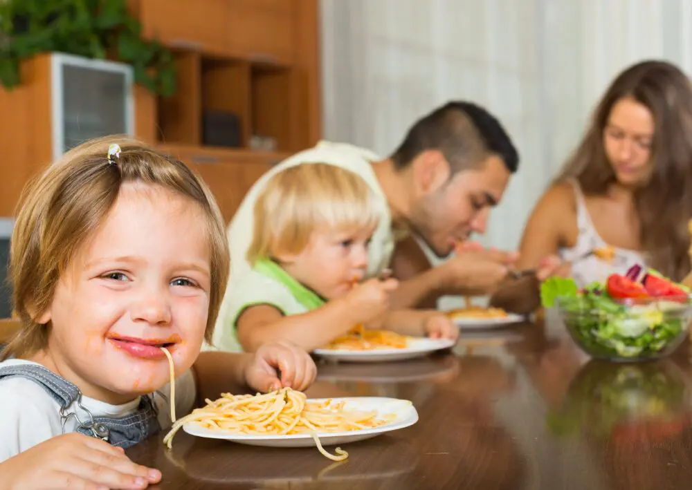 The Benefits of Family-Style Eating