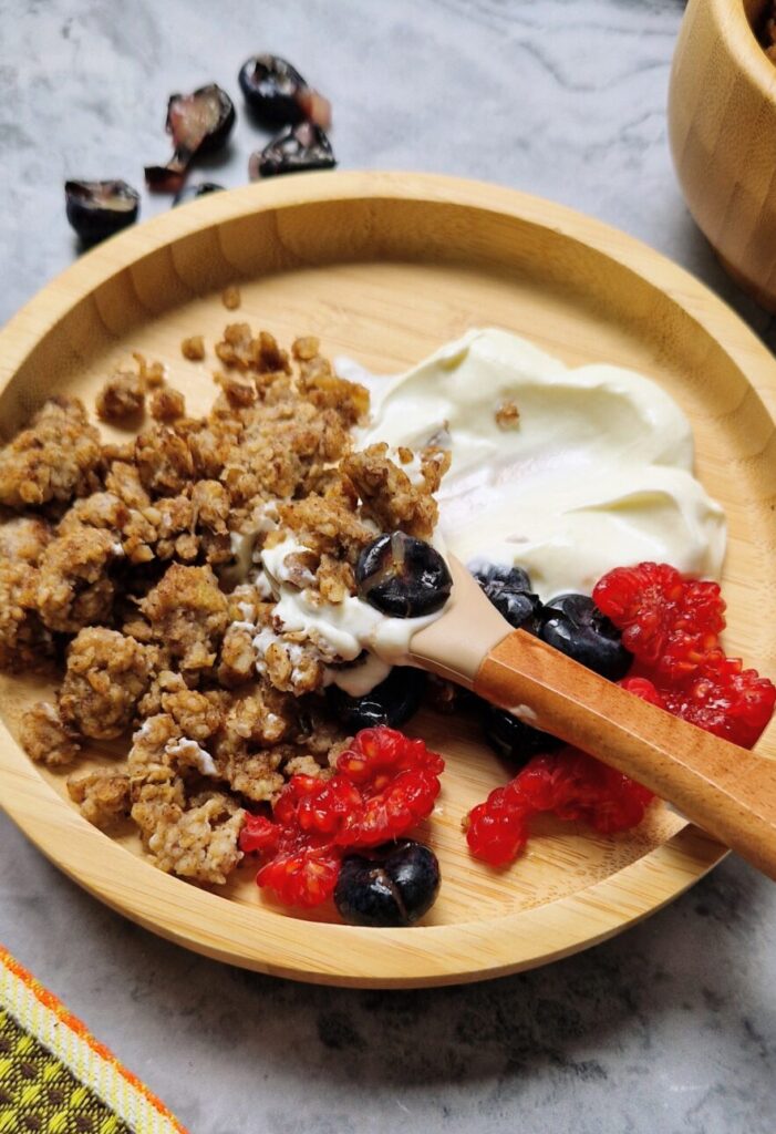 Baby and Toddler Friendly Scrambled Oats