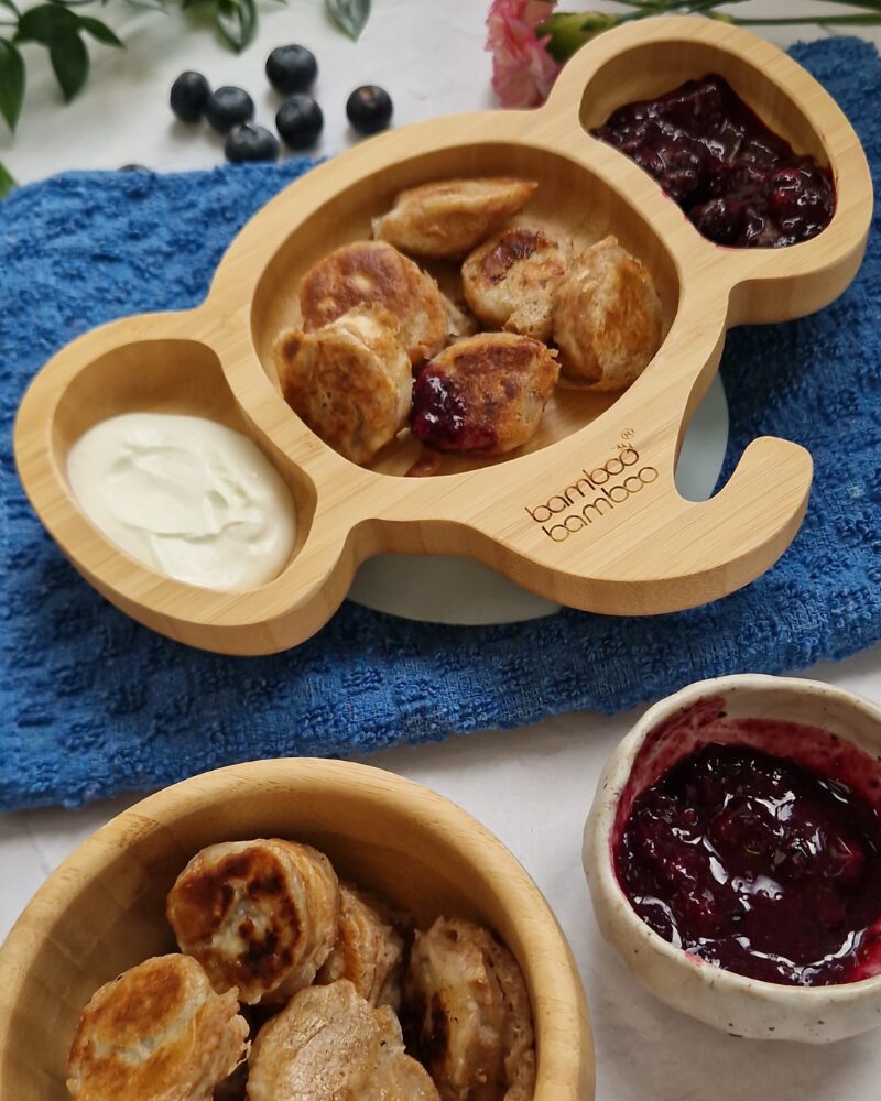 Banana pancake bites with blueberry dip